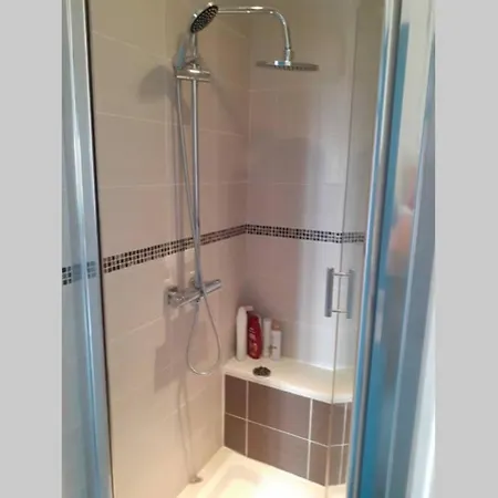 Proche Espace Anjou Apartment